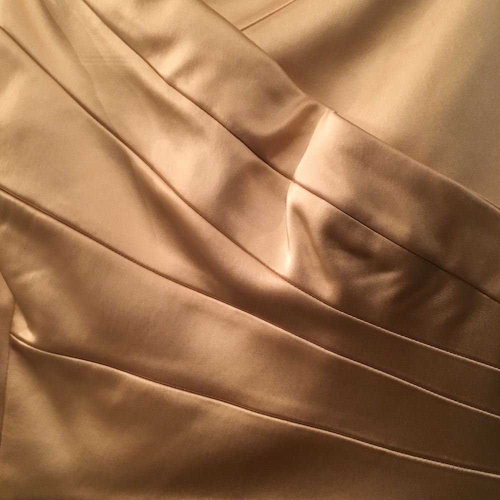 Dress - Picture 3 of 4